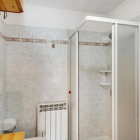 Appartement Bruno 6 *